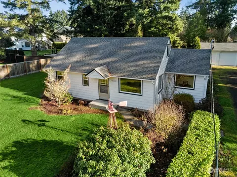 10113 Woodland Ave E, Puyallup, WA 98373
