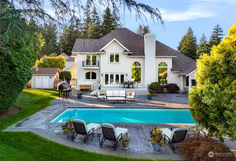 627 Linden Rd, Bellingham, WA 98225