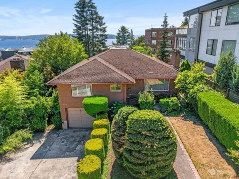 505 W Kinnear Pl, Seattle, WA 98119