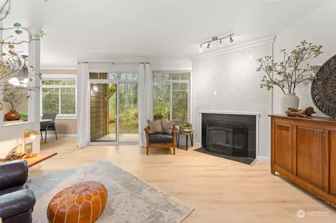 Living - 18930 Bothell Everett Hwy #C103, Bothell, WA 98012 photo 2 of 3