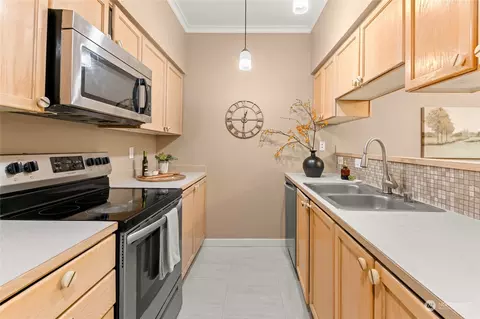 Kitchen - 18930 Bothell Everett Hwy #C103, Bothell, WA 98012 photo 3 of 5