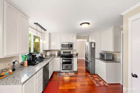 Kitchen - 2514 171 Pl SE, Bothell, WA 98012 photo 1 of 1