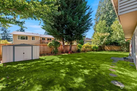 Exterior - 2514 171 Pl SE, Bothell, WA 98012 photo 2 of 2