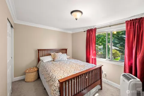 Bedroom - 2514 171 Pl SE, Bothell, WA 98012 photo 3 of 3
