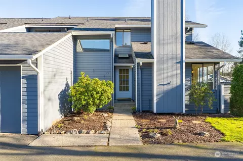 2820 Club Ct #113, Mount Vernon, WA 98273