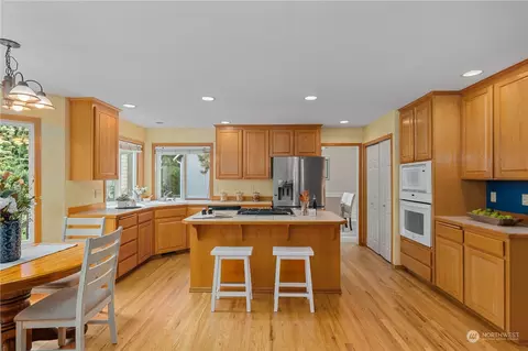 Kitchen - 422 172nd Pl SE, Bothell, WA 98012 photo 1 of 5