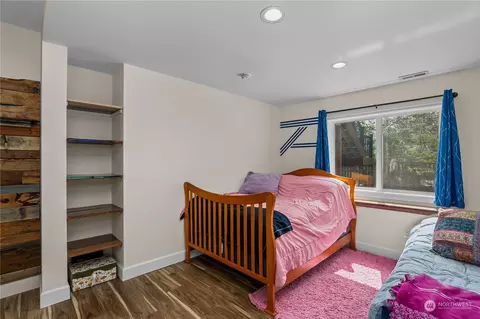 Bedroom - 422 172nd Pl SE, Bothell, WA 98012 photo 5 of 5