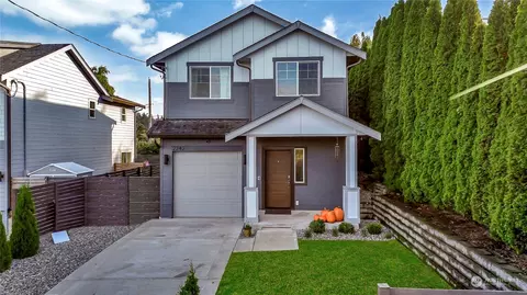 2242 E Fairbanks St, Tacoma, WA 98404