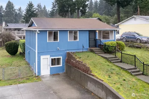2327 Oak Dr, Steilacoom, WA 98388