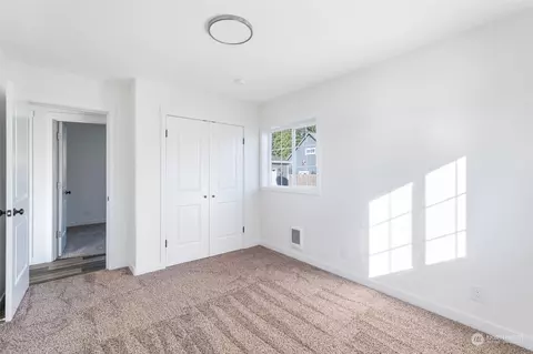 Bedroom - 2437 30th Ave, Longview, WA 98632 photo 4 of 4