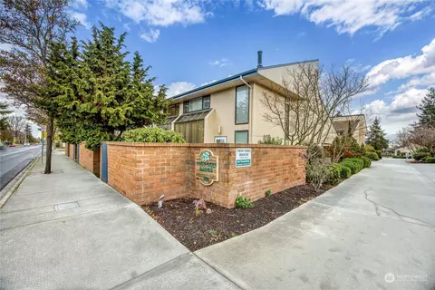 300 N Sequim Ave #18, Sequim, WA 98382