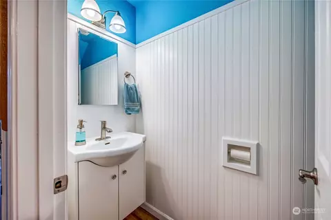 Bath - 300 N Sequim Ave #18, Sequim, WA 98382 photo 1 of 5