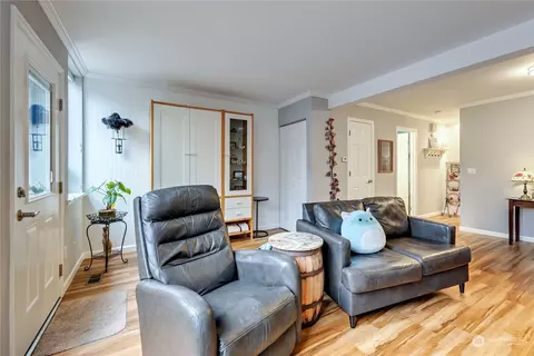 Living - 300 N Sequim Ave #18, Sequim, WA 98382 photo 4 of 4