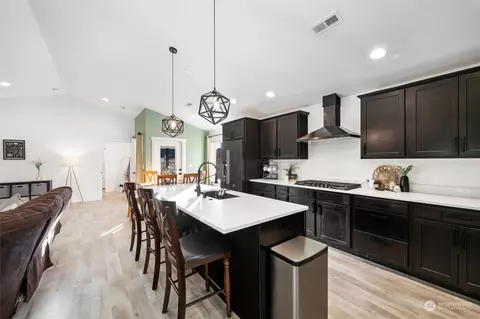 Kitchen - 1205 Ashlynn Ct, Everson, WA 98247 photo 2 of 4