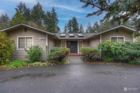 12424 Nyanza Rd SW, Lakewood, WA 98499