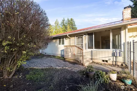 2185 California Ave E, Port Orchard, WA 98366