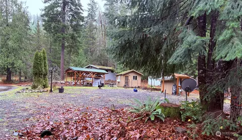10 N Mt Olympus Pl, Hoodsport, WA 98548