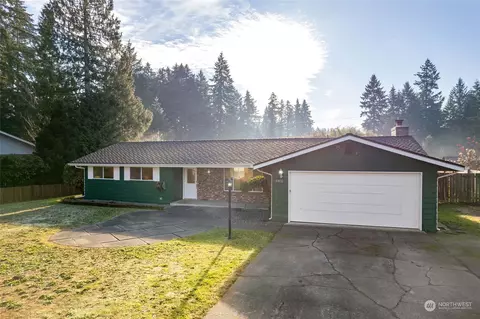 8402 113th St E, Puyallup, WA 98373