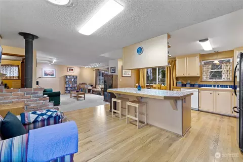Kitchen - 21817 7th Pl W, Bothell, WA 98021 photo 2 of 7