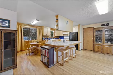 Kitchen - 21817 7th Pl W, Bothell, WA 98021 photo 1 of 7