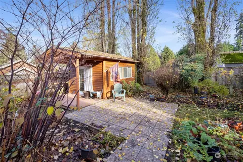 Exterior - 21817 7th Pl W, Bothell, WA 98021 photo 5 of 8