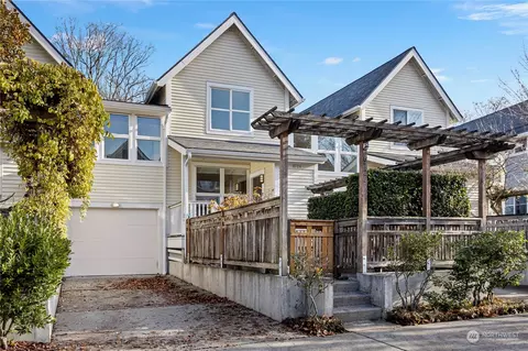 6724 35th Pl S, Seattle, WA 98118