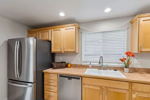 Kitchen - 18921 1st Ave SE, Bothell, WA 98012 photo 2 of 3