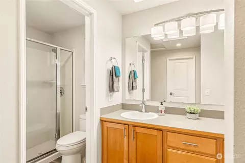 Bath - 18921 1st Ave SE, Bothell, WA 98012 photo 3 of 4