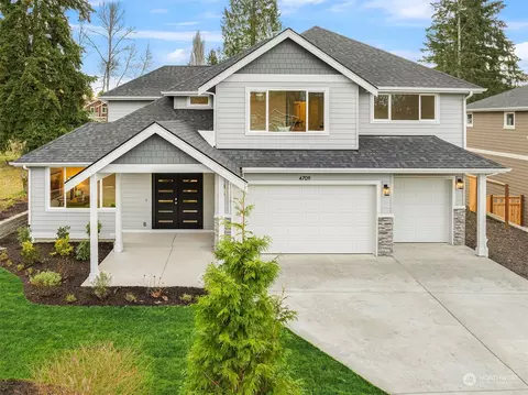 4709 NE 24th St, Renton, WA 98059