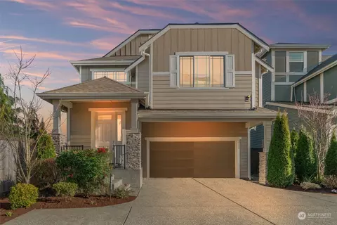 711 205th Pl SW, Lynnwood, WA 98036