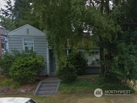 11026 Evanston Ave N, Seattle, WA 98133
