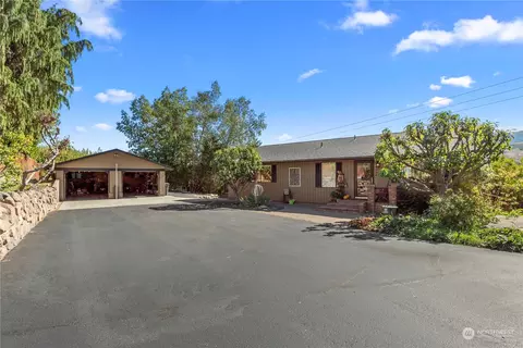 1039 S Lyle Ave, East Wenatchee, WA 98802
