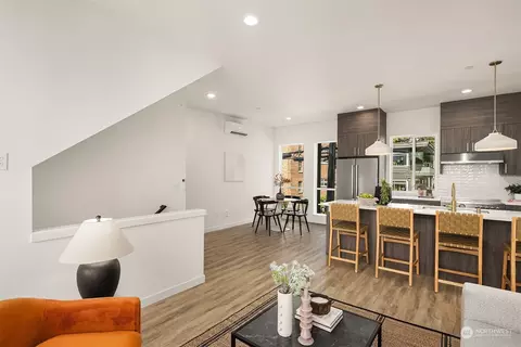 207 11th Ave E, Seattle, WA 98102 photo 8
