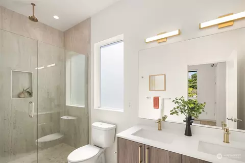 207 11th Ave E, Seattle, WA 98102 photo 15