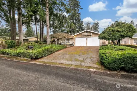5709 78th St E, Puyallup, WA 98371