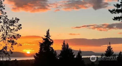 4127 Malachite Rd, Bellingham, WA 98226