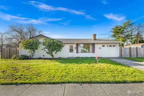 101 N Koch St, Burlington, WA 98233