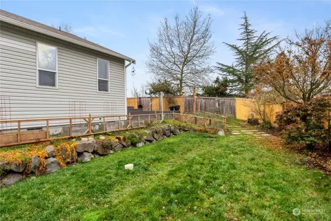 Exterior - 19713 85th Ave E, Spanaway, WA 98387 photo 6 of 8