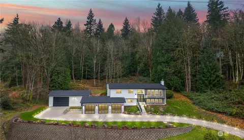 25132 SE 158th St, Issaquah, WA 98027