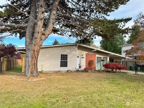 18662 116th Ave SE, Renton, WA 98058
