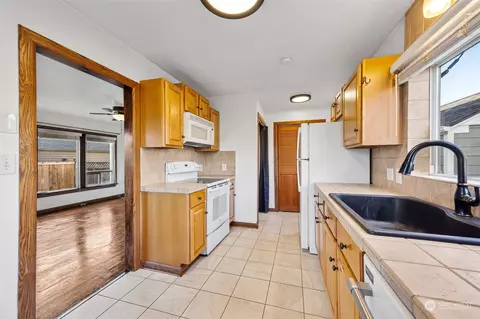 806 Valley Ave E, Sumner, WA 98390 photo 11