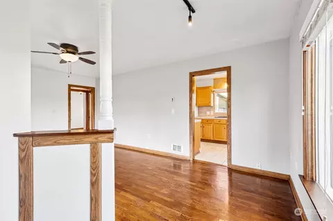 806 Valley Ave E, Sumner, WA 98390 photo 3