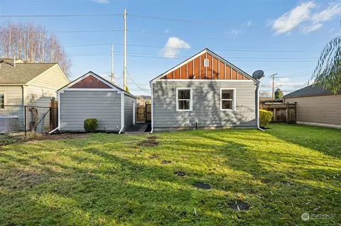 806 Valley Ave E, Sumner, WA 98390 photo 17