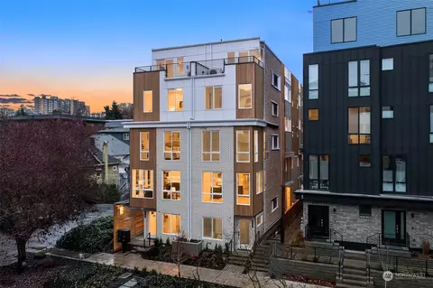 222 H 10th Ave E, Seattle, WA 98102