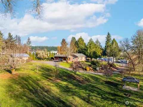 322 Stearns Rd, Chehalis, WA 98532