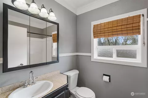 Bath - 322 Stearns Rd, Chehalis, WA 98532 photo 1 of 1