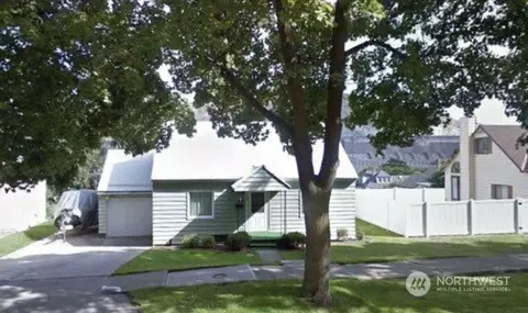 303 Ferry St, Coulee Dam, WA 99116