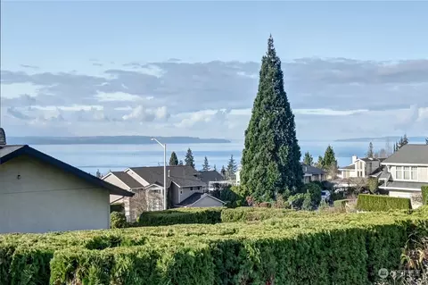 1008 C Ave S, Edmonds, WA 98020