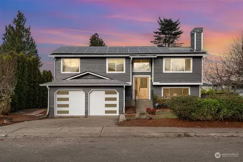 1232 S 235th Pl, Des Moines, WA 98198