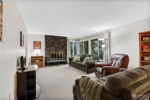 719 Melody Ln, Enumclaw, WA 98022 photo 5